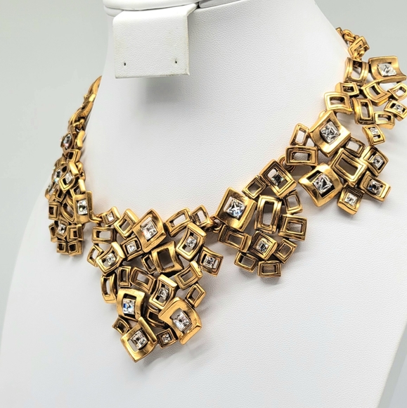 Oscar de la Renta Diamond Swarovski Crystal Square Cluster Statement Necklace - Picture 8 of 14